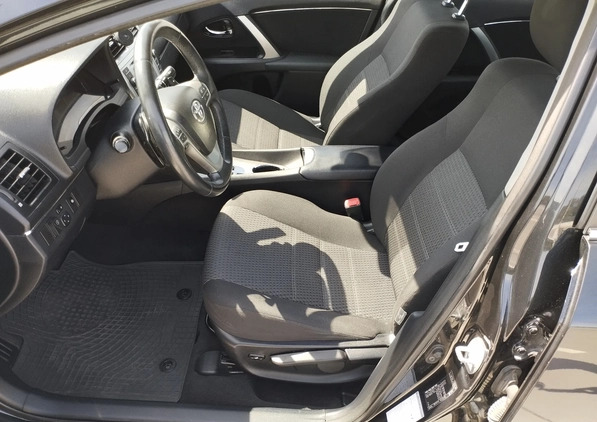 Toyota Avensis cena 43900 przebieg: 182650, rok produkcji 2014 z Legionowo małe 191